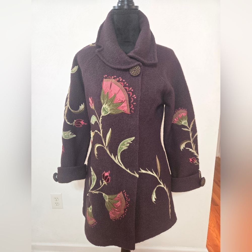 COVELO for ANTHROPOLOGIE | Wool coat with embroidered ribbon flowers
